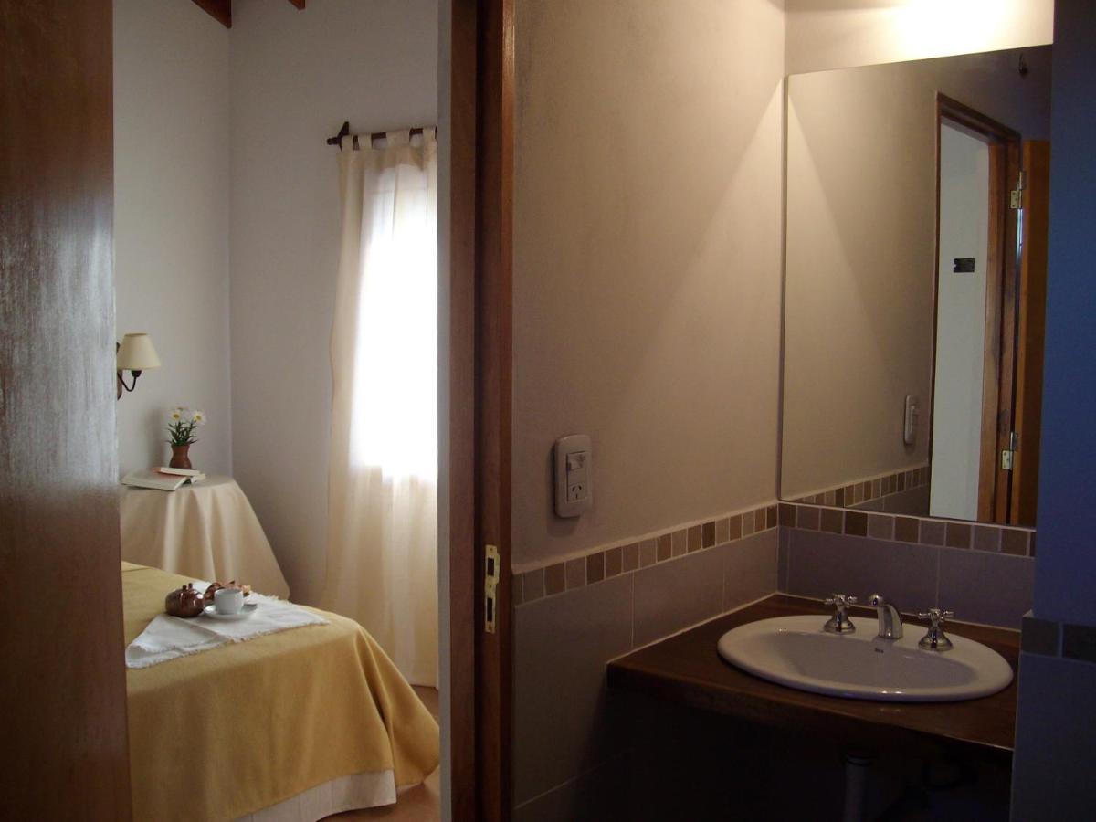 La Soleada Bed & Breakfast Mina Clavero Ruang foto